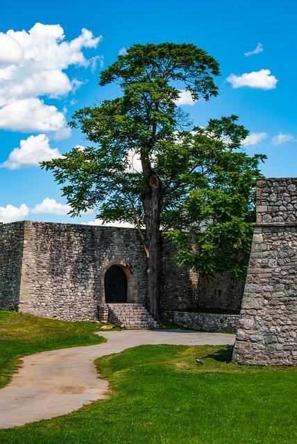 Kaštel Štafilić Trogir: Historické pamiatky a atrakcie