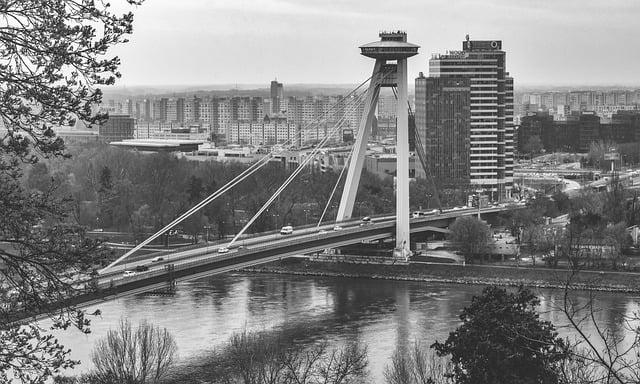 Kúpalisko Rača Bratislava: Letné Osvieženie v Meste