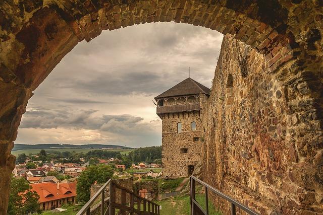 Fiľakovo: Prírodné Krásy a Kultúrne Pamiatky