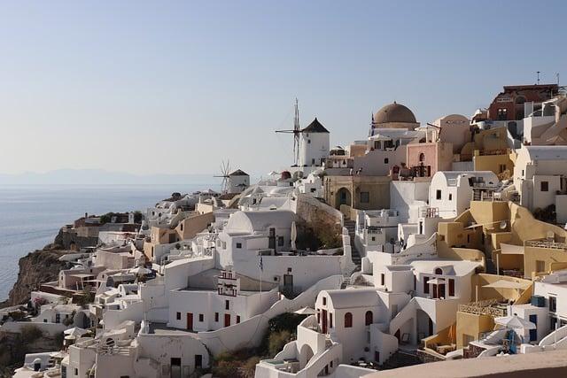 Santorini Dovolenka: Romantika a Úchvatné Výhľady