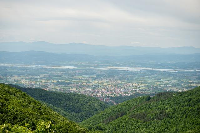 Kamenistá Dolina CHKO Poľana: Turistika v Nedotknutej Prírode